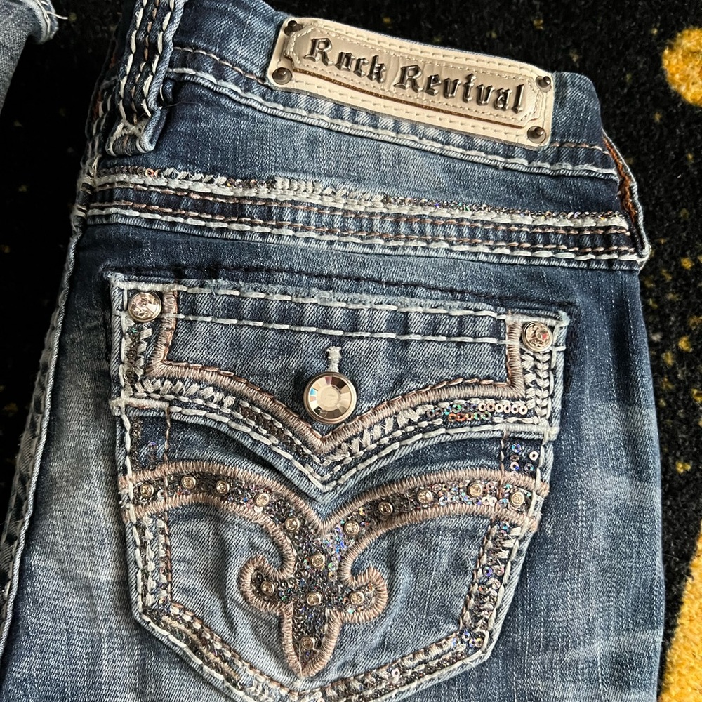 Womens rock revival jeans size 29 straight leg distressed bling